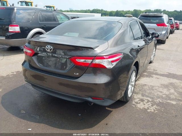 2018 TOYOTA CAMRY LE 4