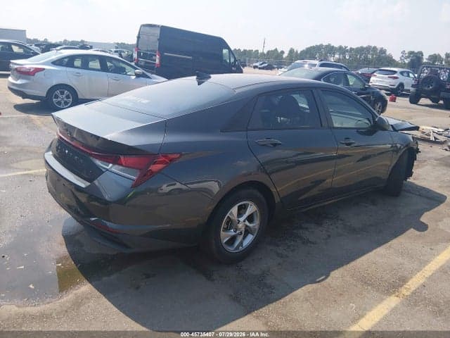 2021 HYUNDAI ELANTRA SE 4