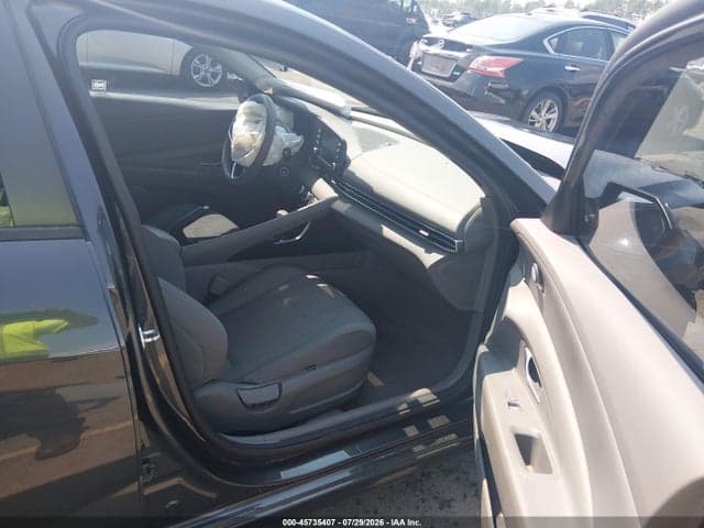 2021 HYUNDAI ELANTRA SE 5