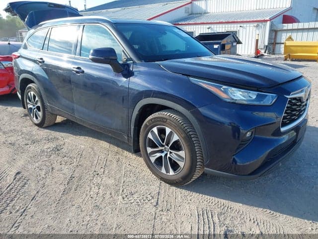 2020 TOYOTA HIGHLANDER XLE 1