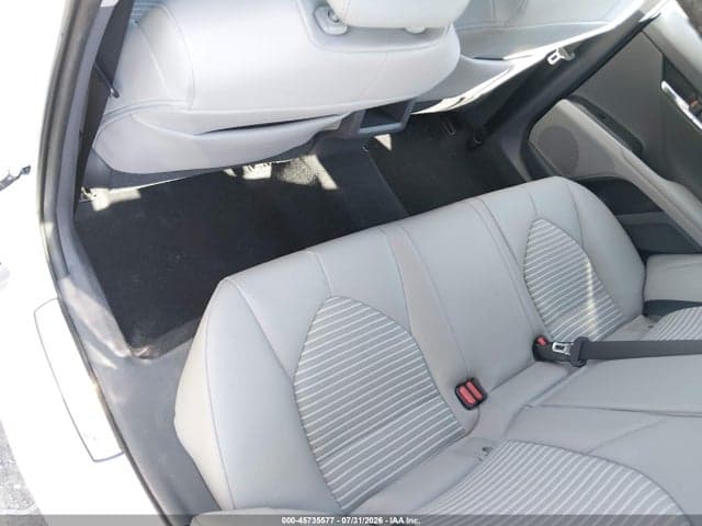 2021 TOYOTA CAMRY SE AWD 15