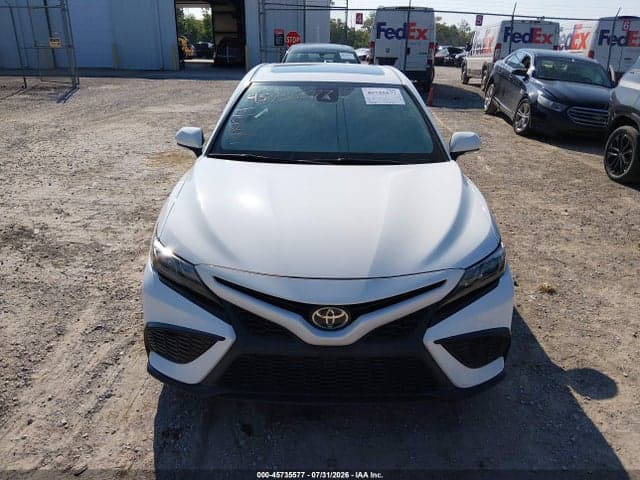 2021 TOYOTA CAMRY SE AWD 6