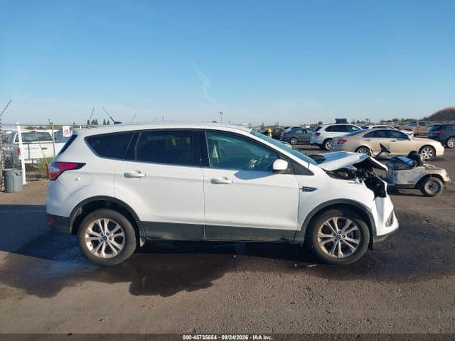2017 FORD ESCAPE SE 13