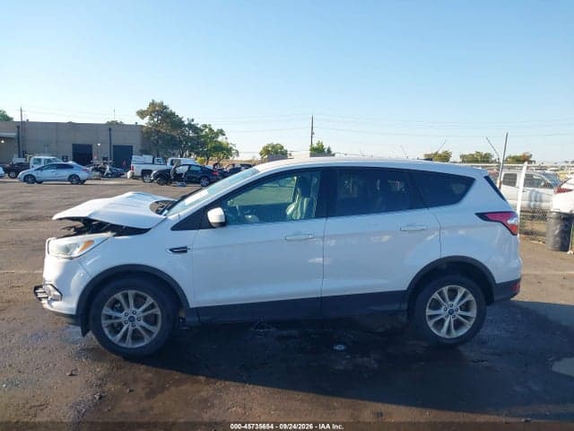 2017 FORD ESCAPE SE 14