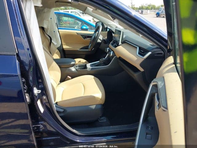 2019 TOYOTA RAV4 XLE PREMIUM 5