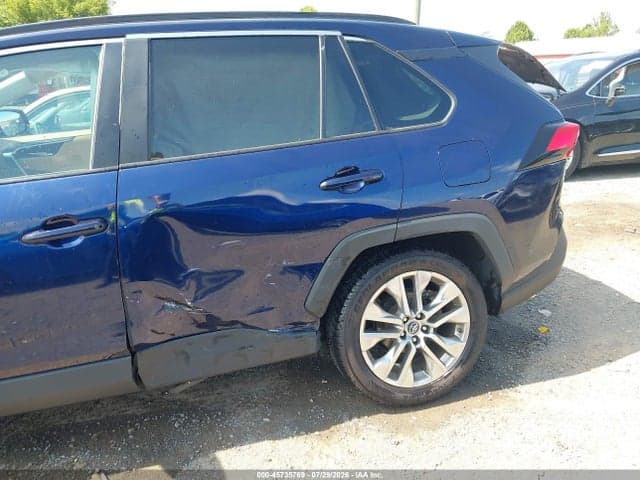 2019 TOYOTA RAV4 XLE PREMIUM 6