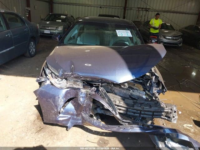 2017 TOYOTA CAMRY LE 11