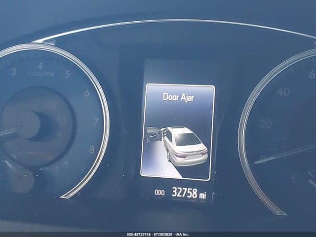 2017 TOYOTA CAMRY LE 14