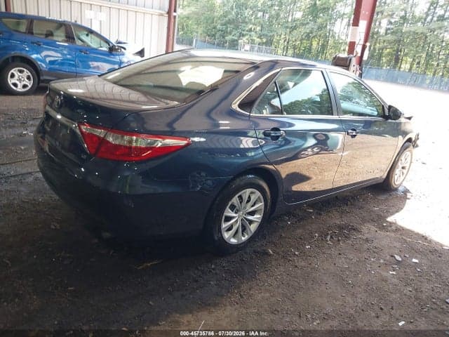 2017 TOYOTA CAMRY LE 4