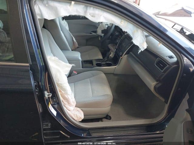 2017 TOYOTA CAMRY LE 5