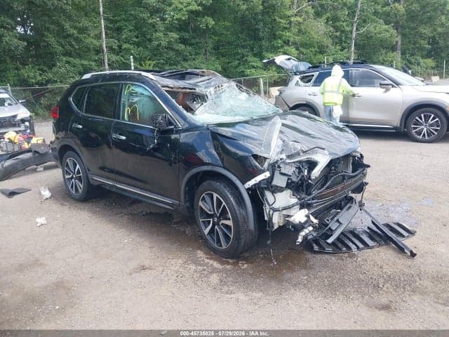 2017 NISSAN ROGUE SL 1