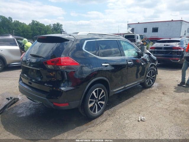 2017 NISSAN ROGUE SL 4