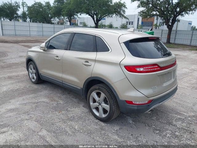 2017 LINCOLN MKC PREMIERE 3