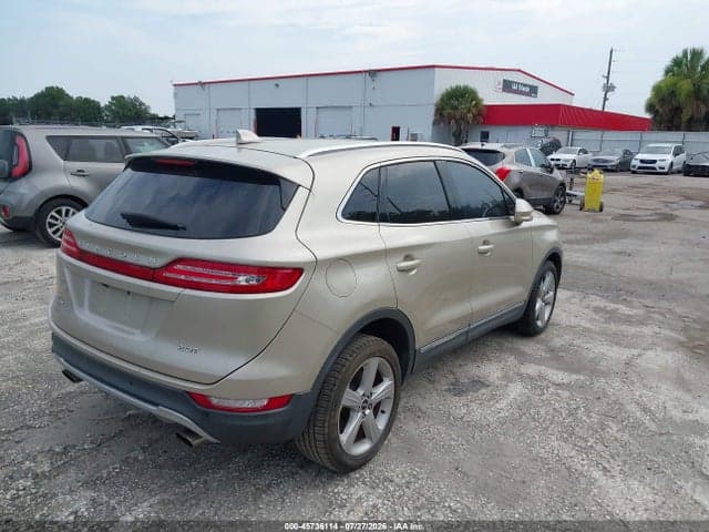 2017 LINCOLN MKC PREMIERE 4