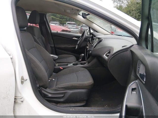 2017 CHEVROLET CRUZE LT AUTO 5