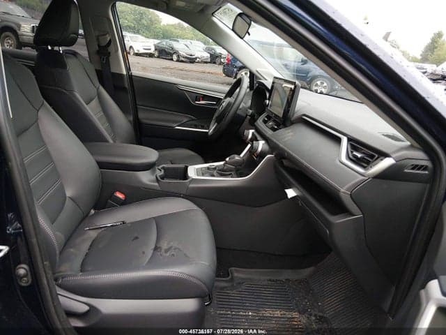 2025 TOYOTA RAV4 HYBRID XLE PREMIUM 5