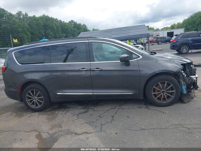 2017 CHRYSLER PACIFICA TOURING-L 14