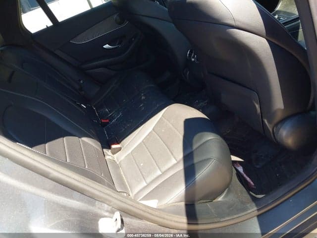 2017 MERCEDES-BENZ GLC 300 4MATIC 8