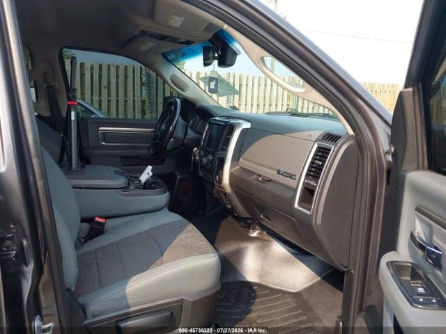 2017 RAM 1500 BIG HORN 4X2 6'4 BOX 5