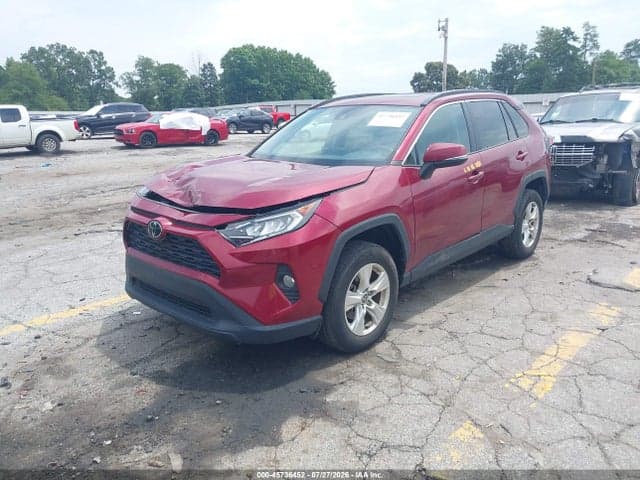 2021 TOYOTA RAV4 XLE 2