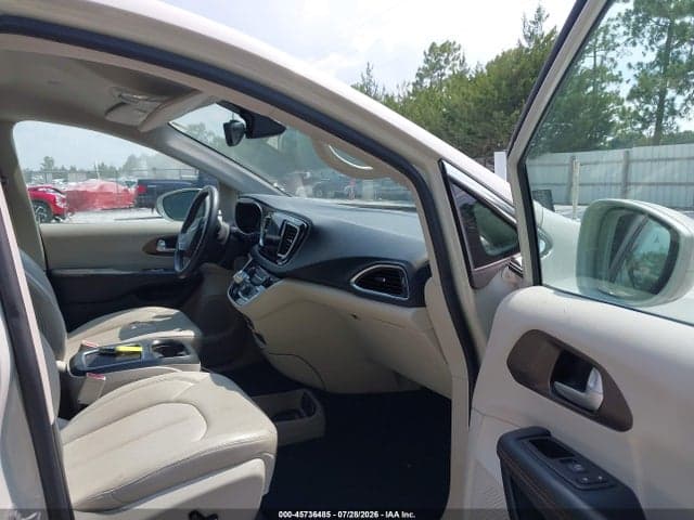 2017 CHRYSLER PACIFICA TOURING-L PLUS 5