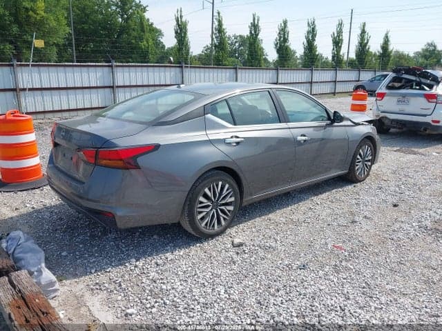 2024 NISSAN ALTIMA SV 4