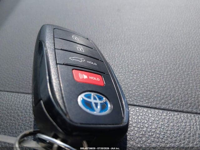 2021 TOYOTA VENZA LE 11