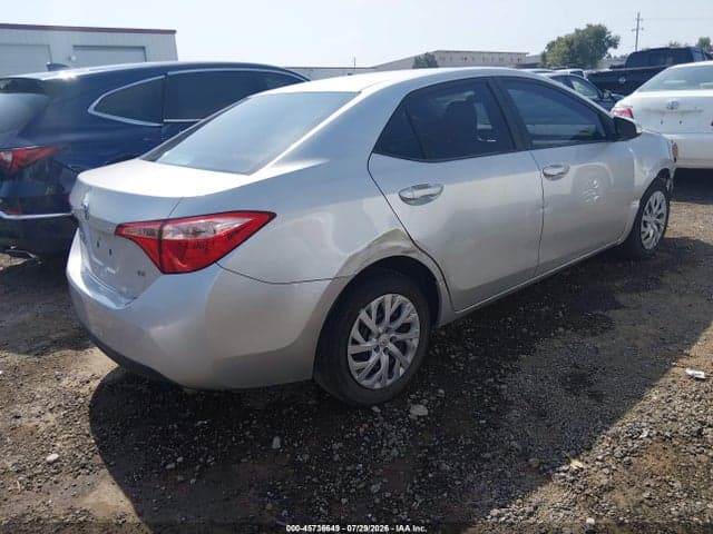 2018 TOYOTA COROLLA LE 4