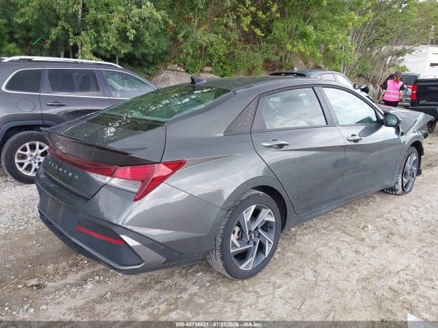 2025 HYUNDAI ELANTRA SEL SPORT 4