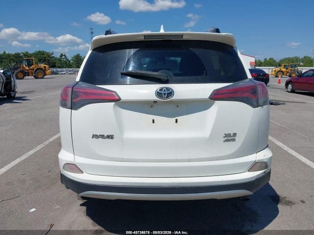 2018 TOYOTA RAV4 XLE 16