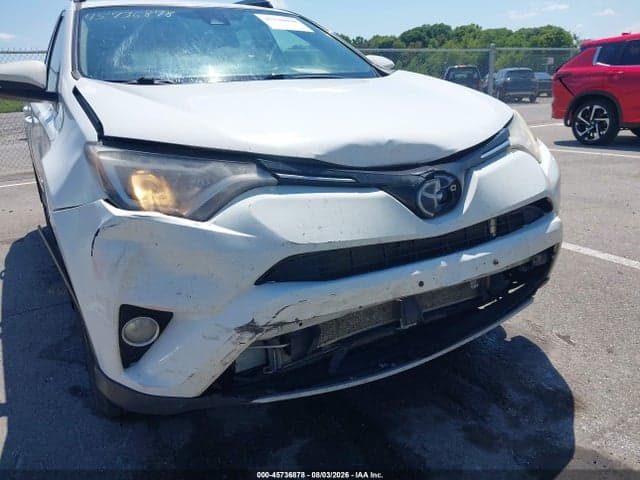 2018 TOYOTA RAV4 XLE 17