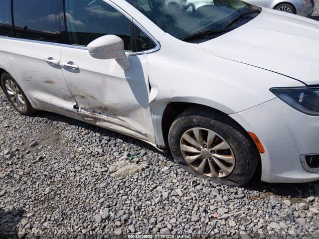 2017 CHRYSLER PACIFICA TOURING-L 6