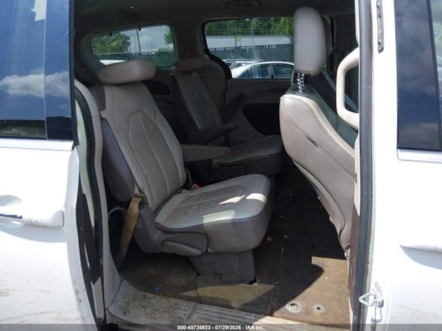 2017 CHRYSLER PACIFICA TOURING-L 8