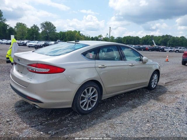 2017 FORD FUSION SE 4