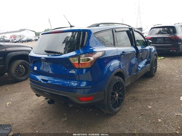 2017 FORD ESCAPE SE 4