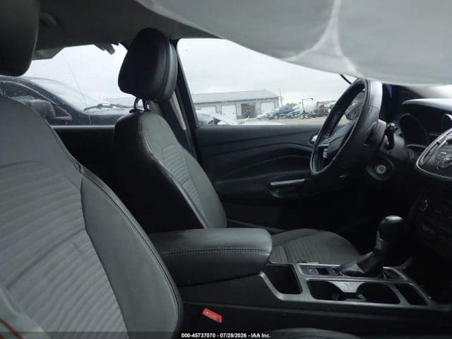 2017 FORD ESCAPE SE 5