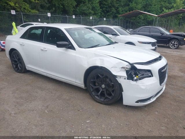 2020 CHRYSLER 300 TOURING 1