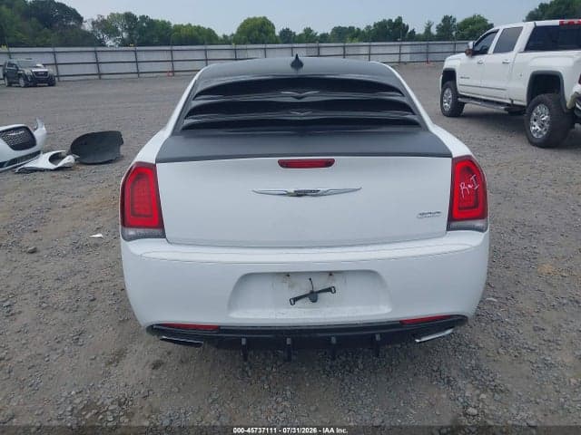 2018 CHRYSLER 300 TOURING 17