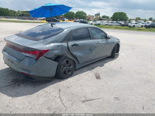 2021 HYUNDAI ELANTRA SEL 4