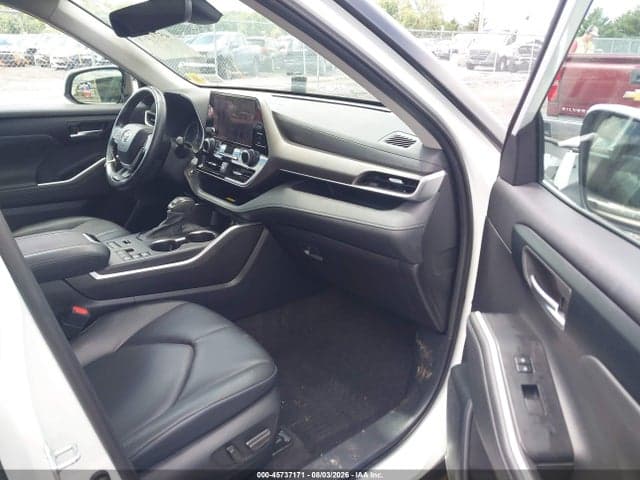 2023 TOYOTA HIGHLANDER XLE 5
