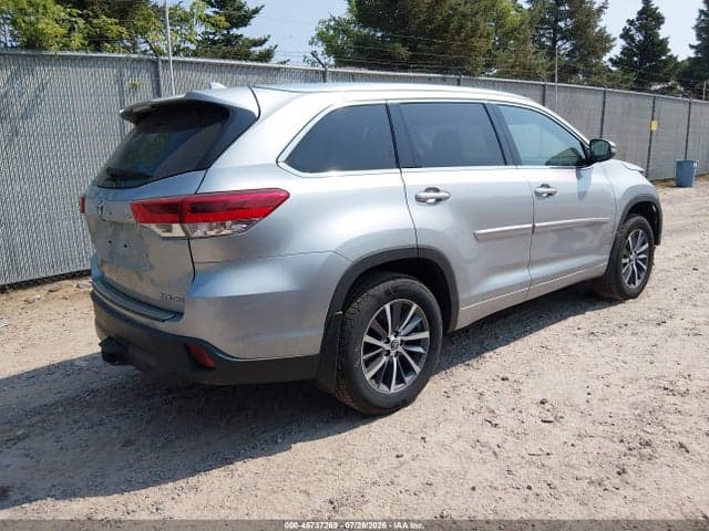 2018 TOYOTA HIGHLANDER XLE 4