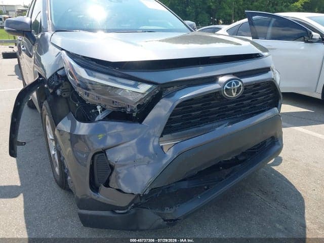 2025 TOYOTA RAV4 XLE 6