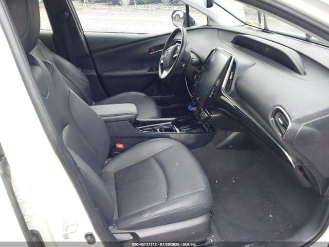 2017 TOYOTA PRIUS PRIME ADVANCED 5