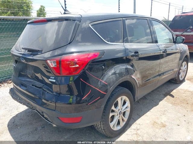 2019 FORD ESCAPE SE 4