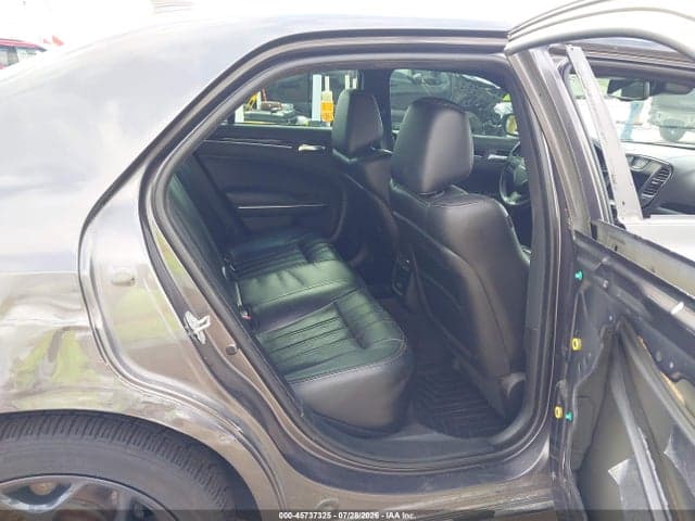 2018 CHRYSLER 300 300S 8