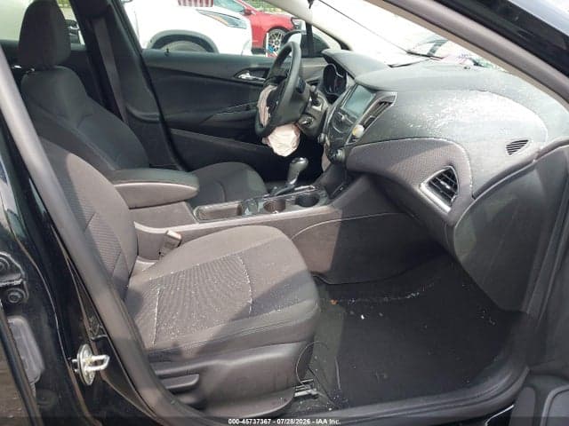 2017 CHEVROLET CRUZE LT AUTO 5