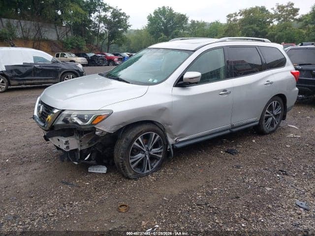 2018 NISSAN PATHFINDER PLATINUM 2