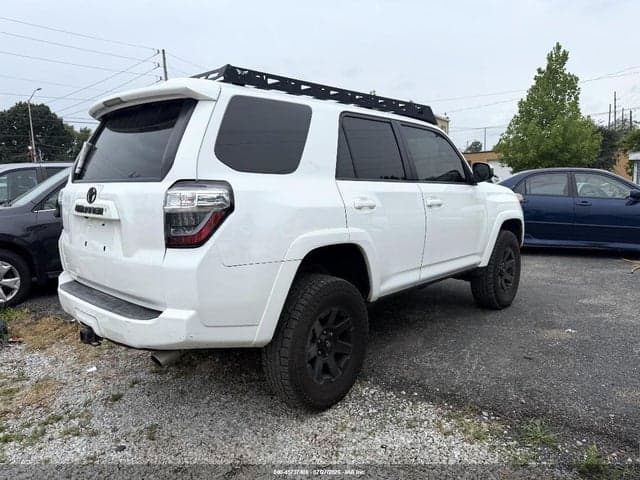 2017 TOYOTA 4RUNNER SR5 4