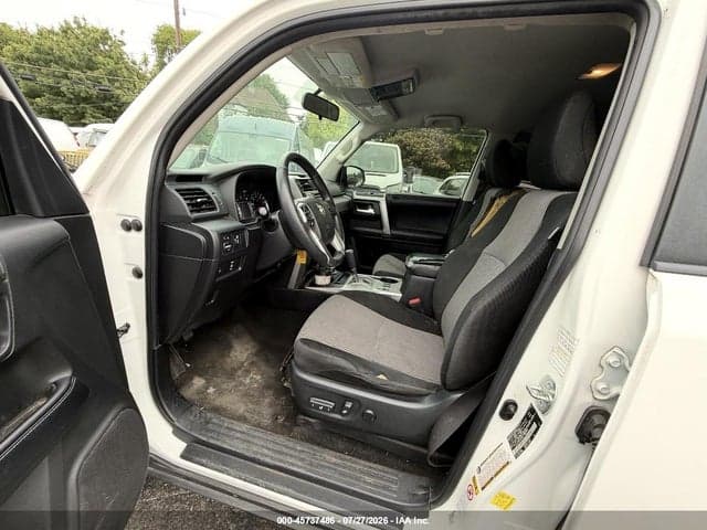 2017 TOYOTA 4RUNNER SR5 5