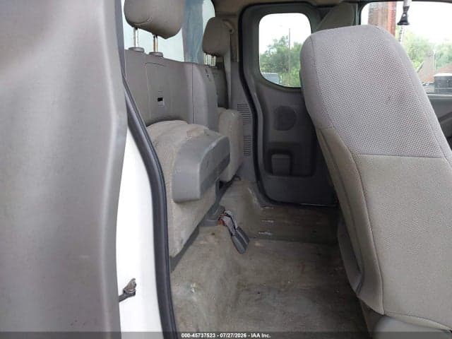 2017 NISSAN FRONTIER S 8